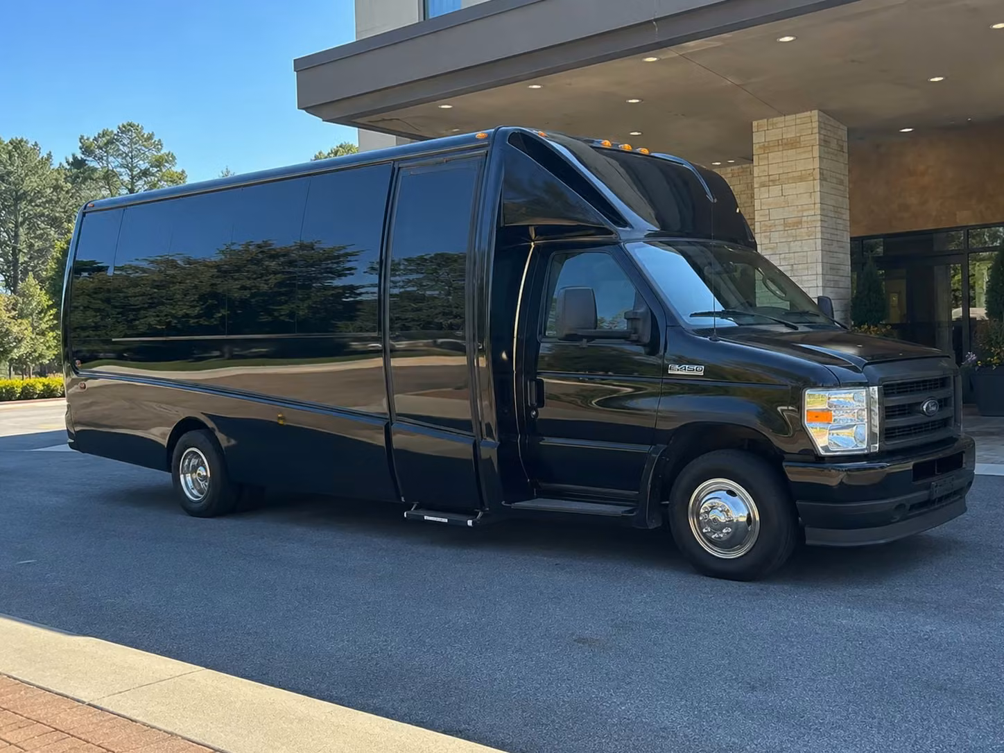 prom homecoming transportation services in carrollton